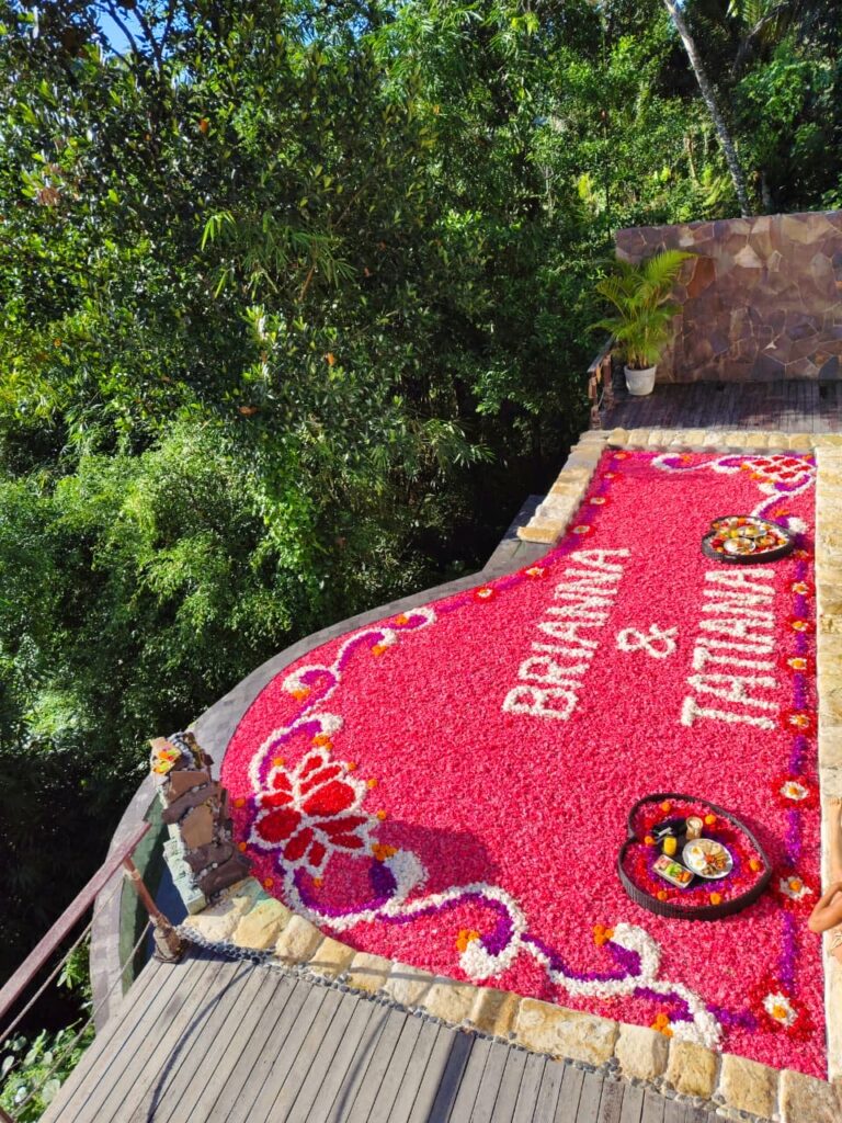 Romantic Flower Pool – Marangga Ubud Villas Romantic flower pool decoration at Marangga Ubud Villas in Ubud, Bali